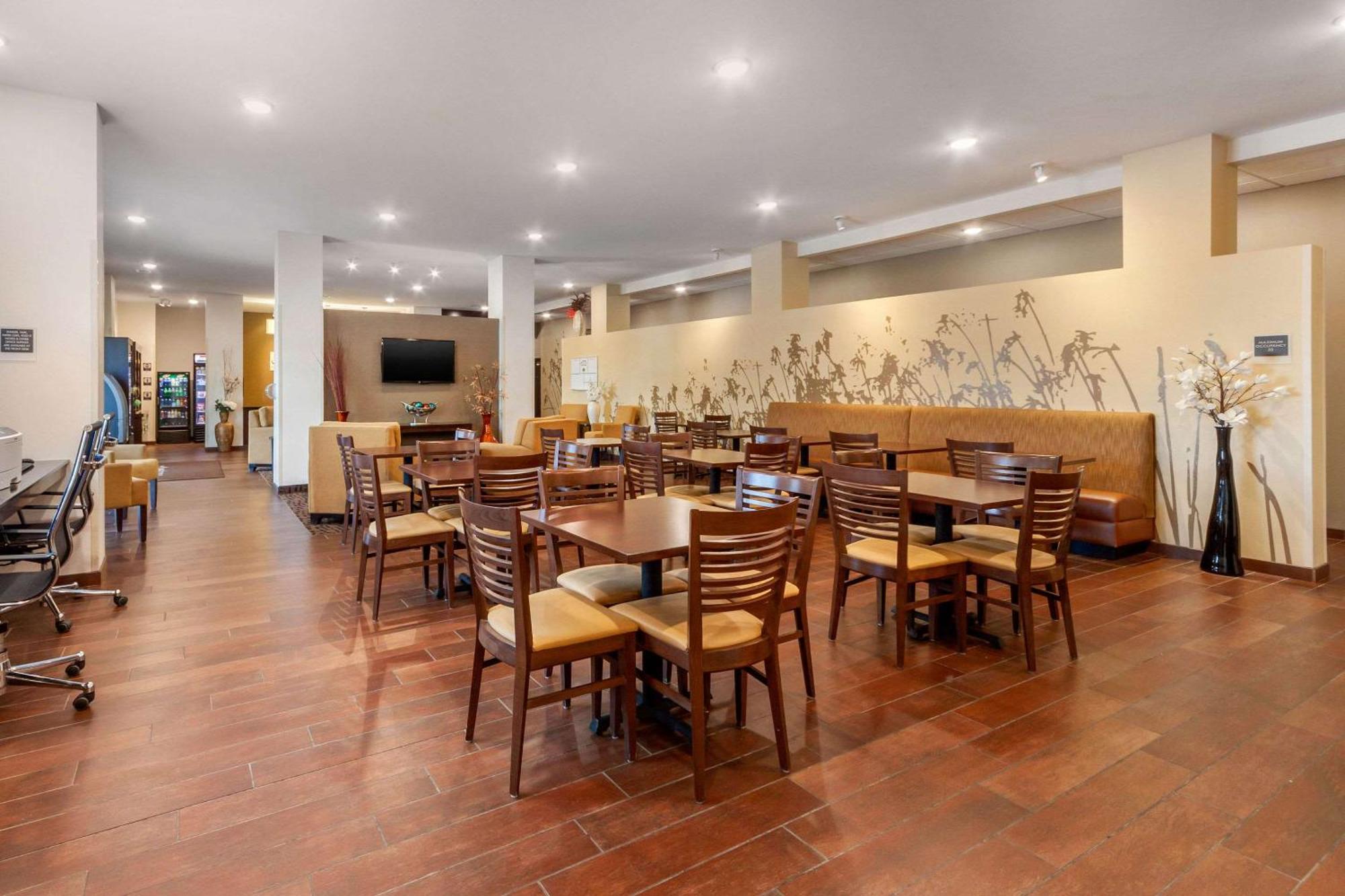 Sleep Inn & Suites Lincoln University Area Eksteriør bilde