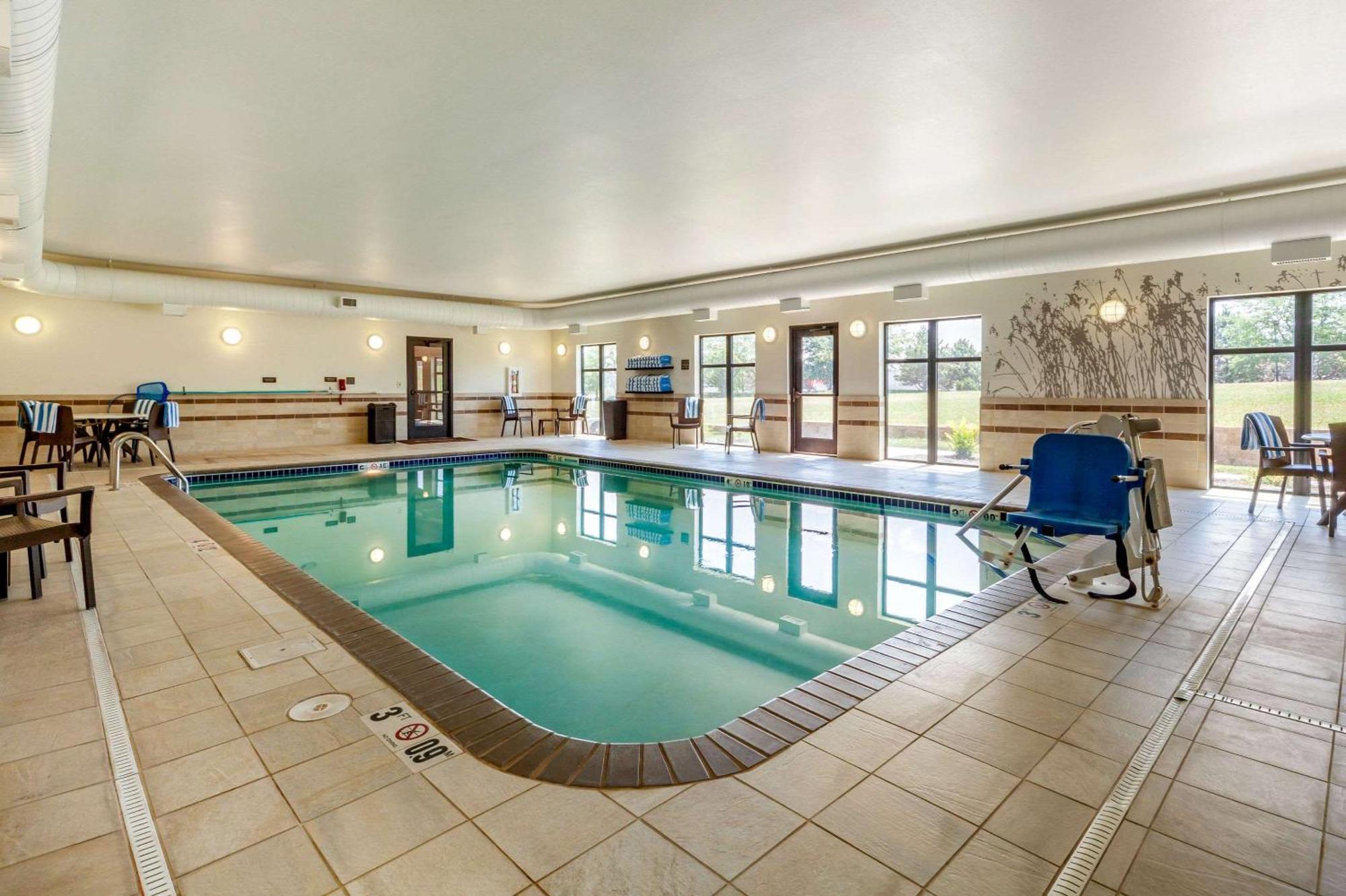 Sleep Inn & Suites Lincoln University Area Eksteriør bilde
